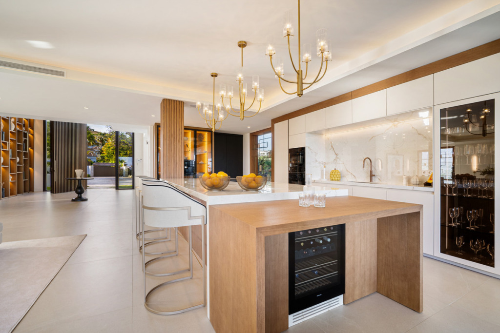 Villa – Chalet — Nueva Andalucía