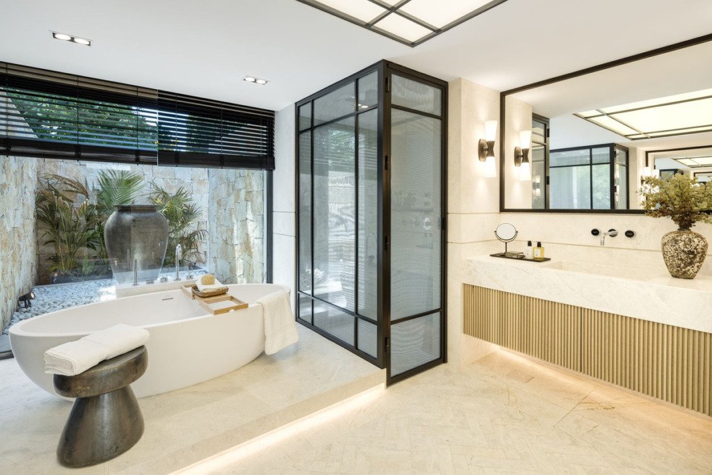 Villa – Chalet — Nueva Andalucía