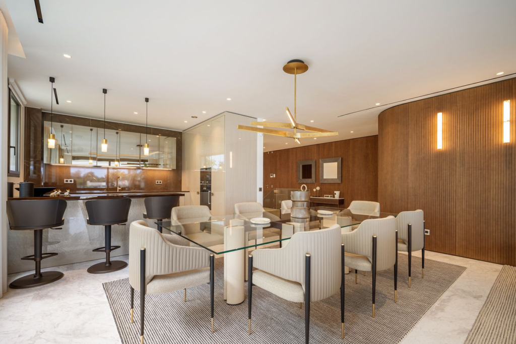 Villa – Chalet — The Golden Mile