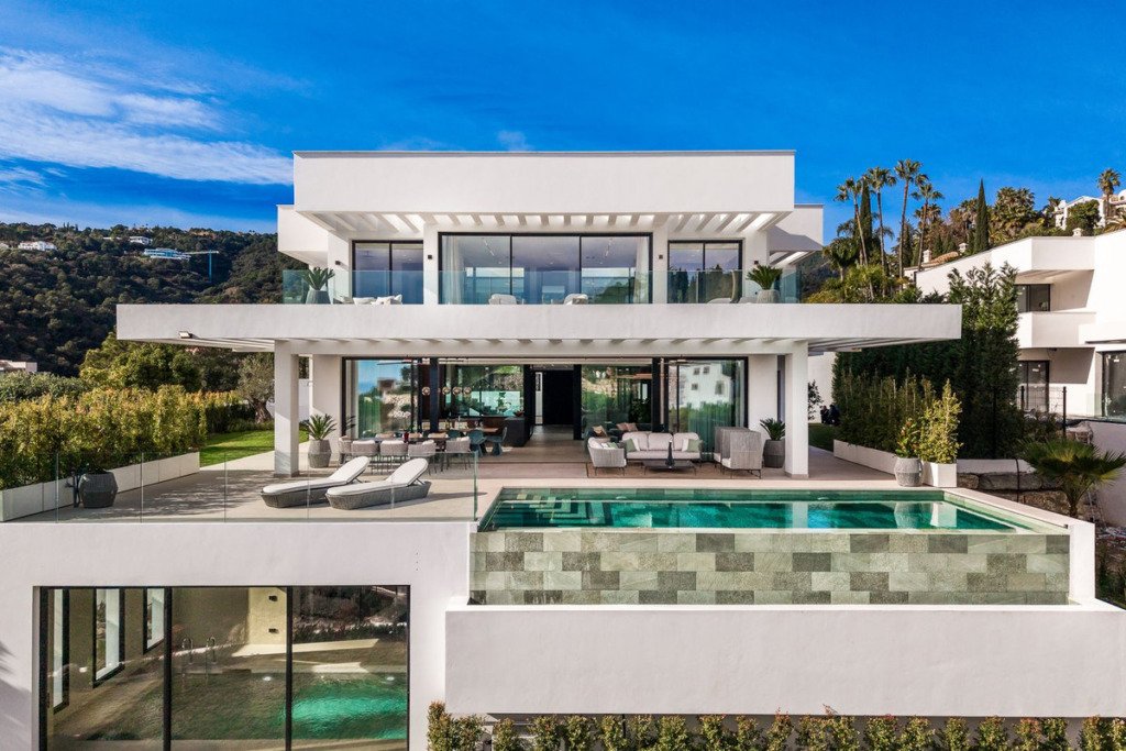 Detached Villa — El Madroñal