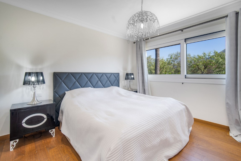 Villa – Chalet — The Golden Mile