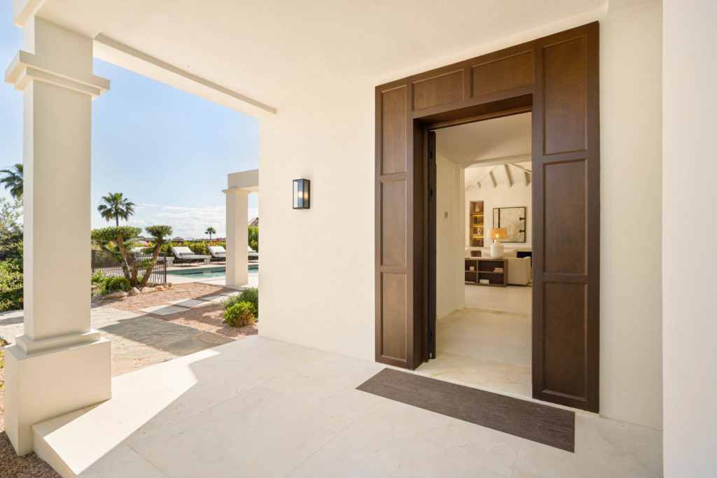 Villa – Chalet — Nueva Andalucía