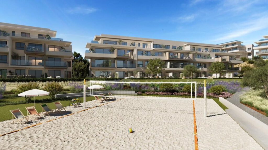 Апартамент средний этаж — Estepona