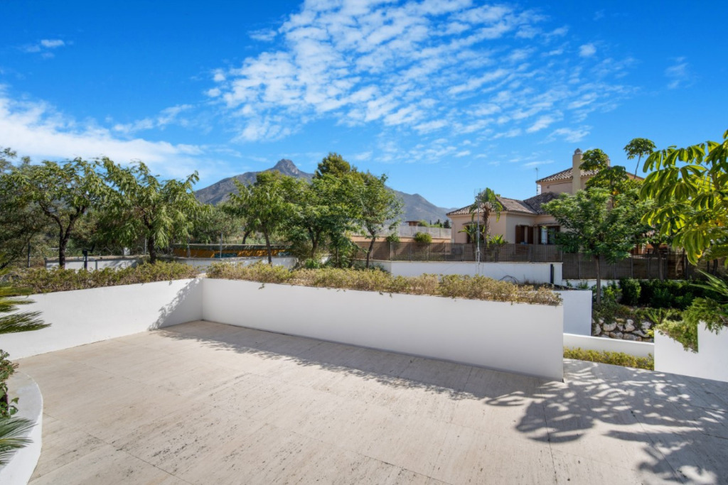 Villa – Chalet — The Golden Mile