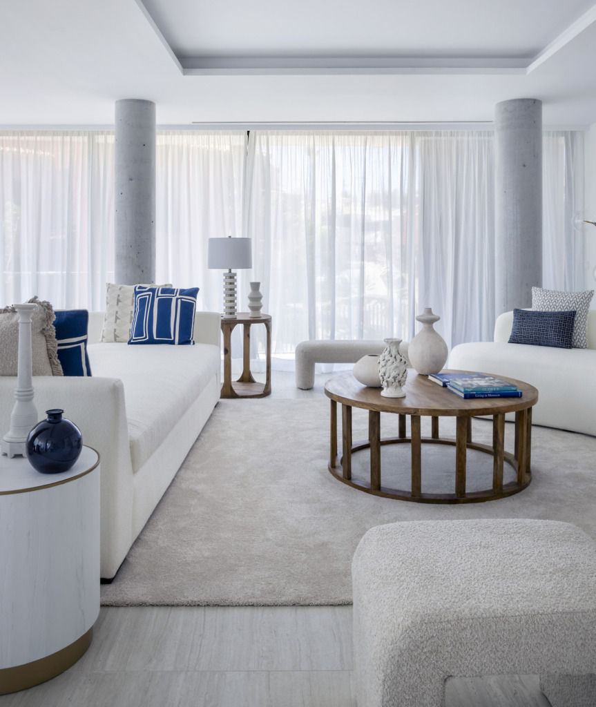 Апартамент средний этаж — Estepona