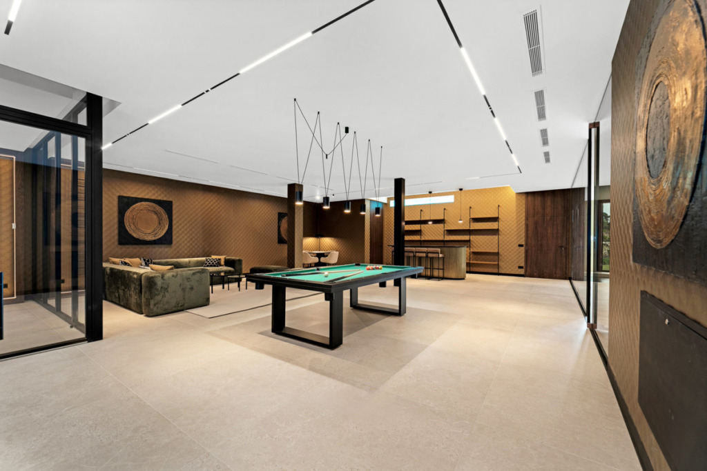 New Development — El Madroñal