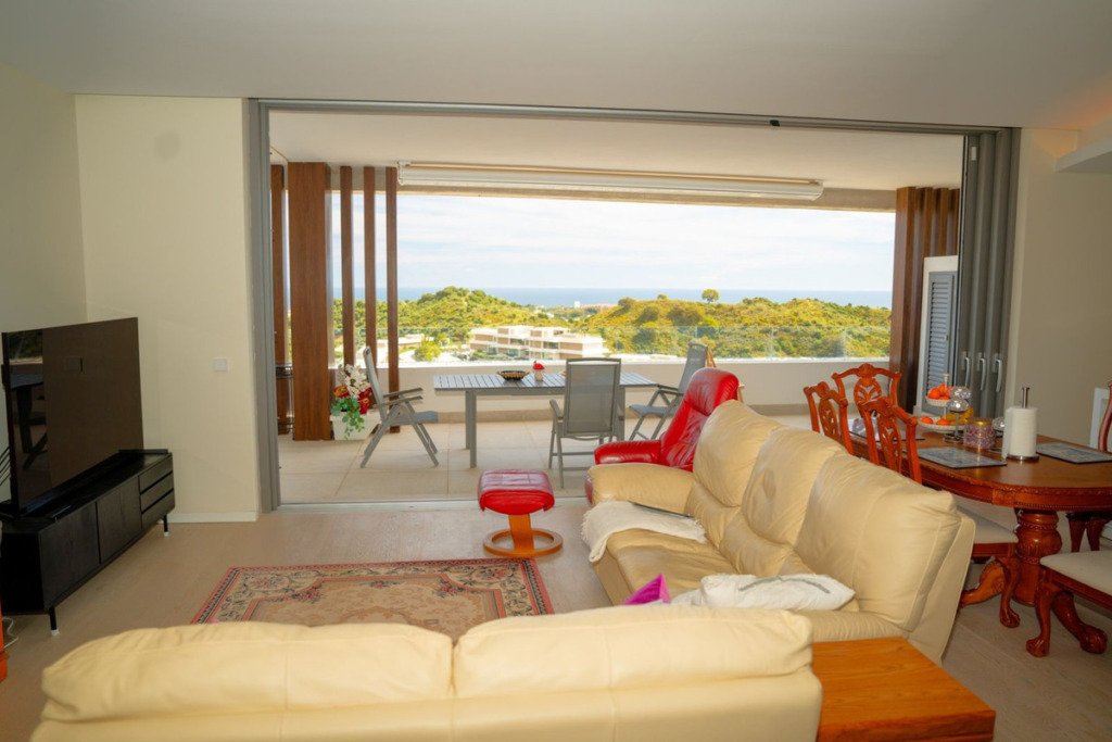 Middle Floor Apartment — Benahavís