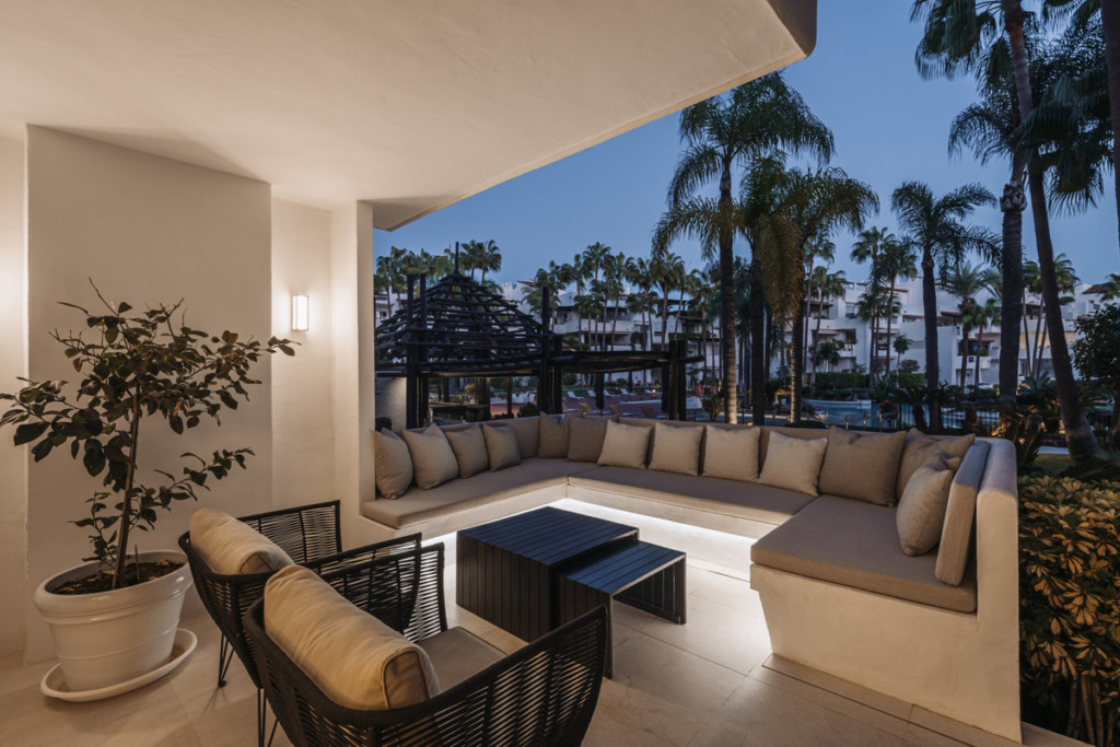 Middle Floor Apartment — The Golden Mile