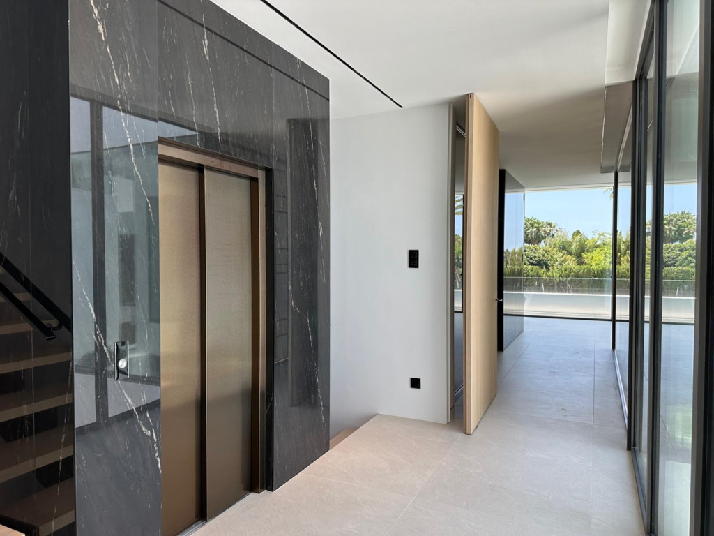 Semi-Detached House — Marbella