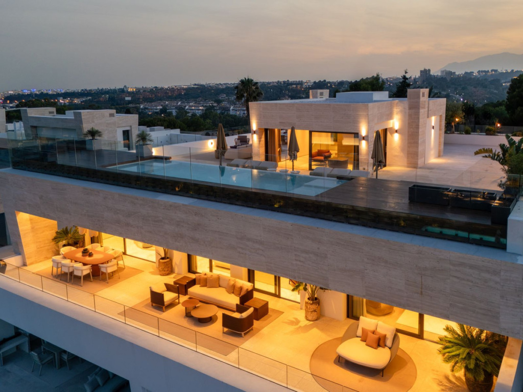 Villa – Chalet — Marbella
