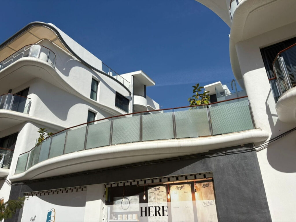 Бизнес — Estepona