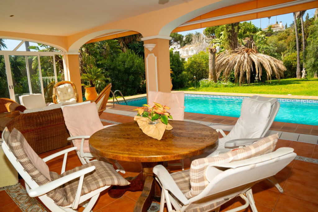 Villa – Chalet — Elviria