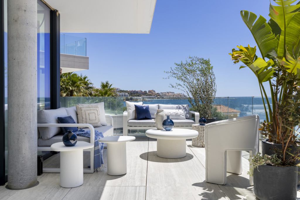 Apartamento Planta Media — Estepona