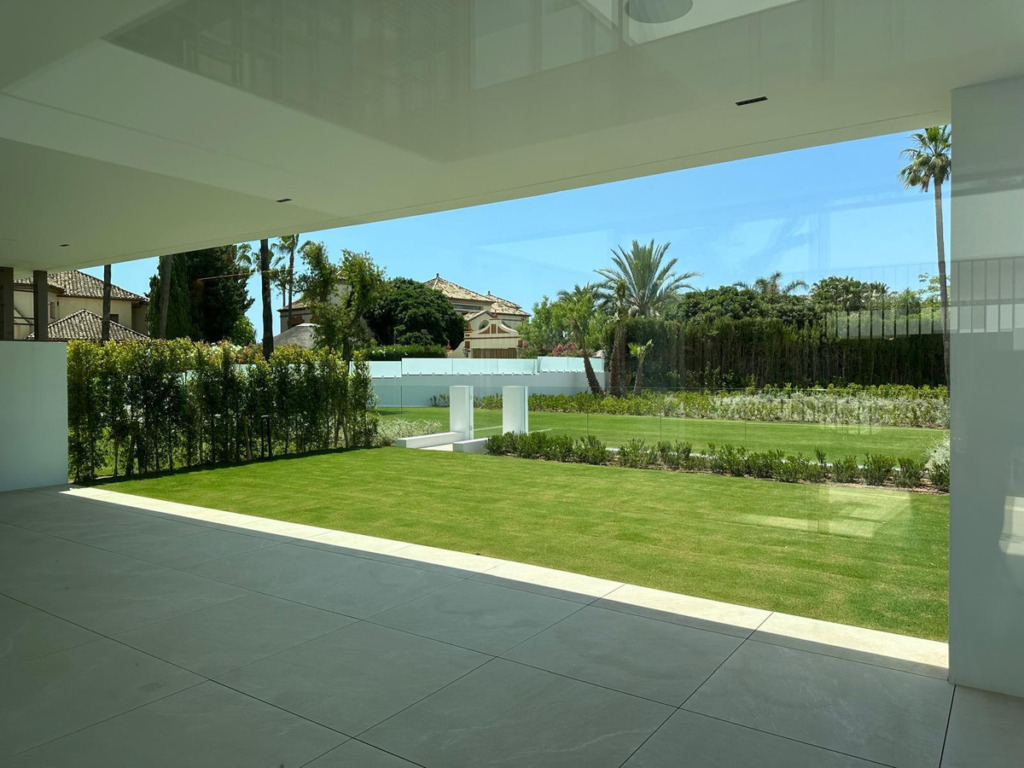 Semi-Detached House — Marbella