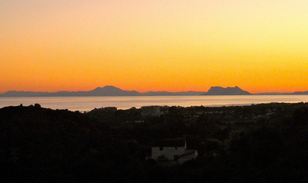 Land — Estepona
