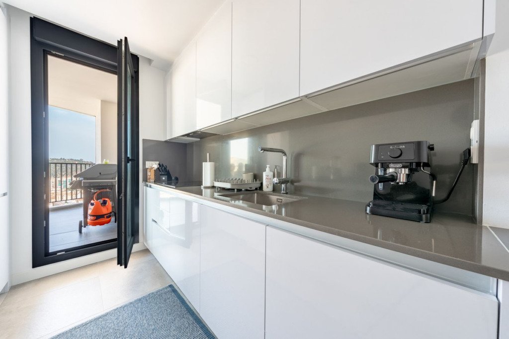 Middle Floor Apartment — Málaga