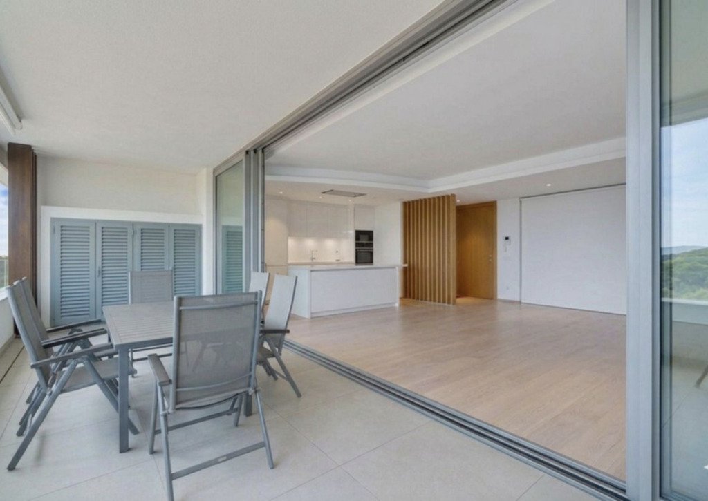 Middle Floor Apartment — Benahavís