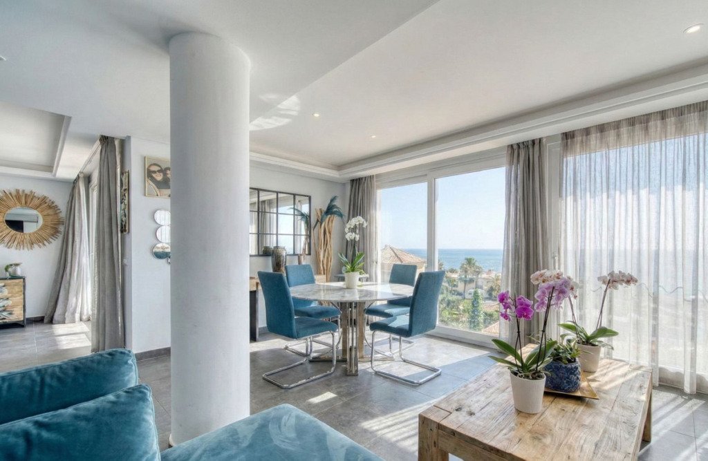 Villa – Chalet — Estepona