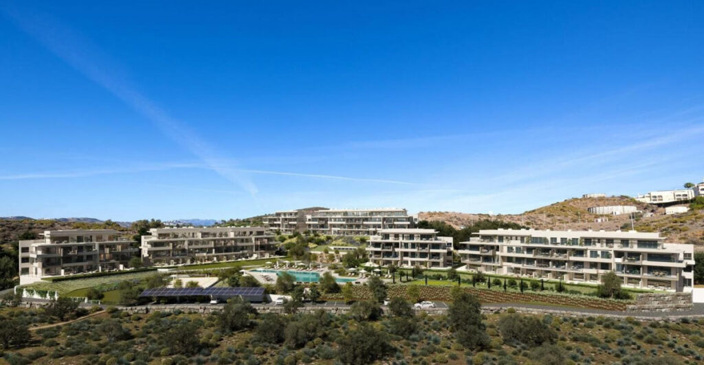 Апартамент средний этаж — Estepona