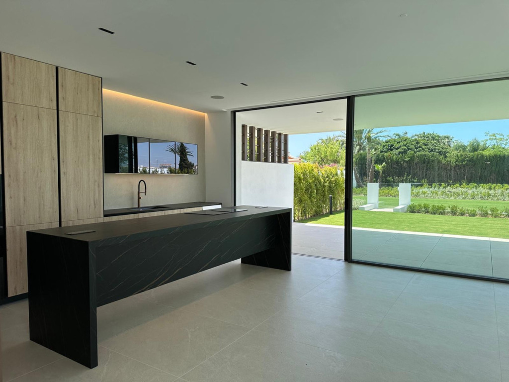Semi-Detached House — Marbella