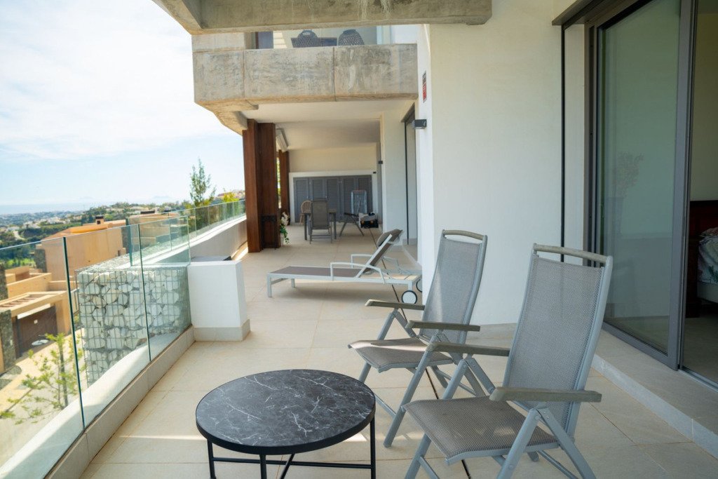 Middle Floor Apartment — Benahavís