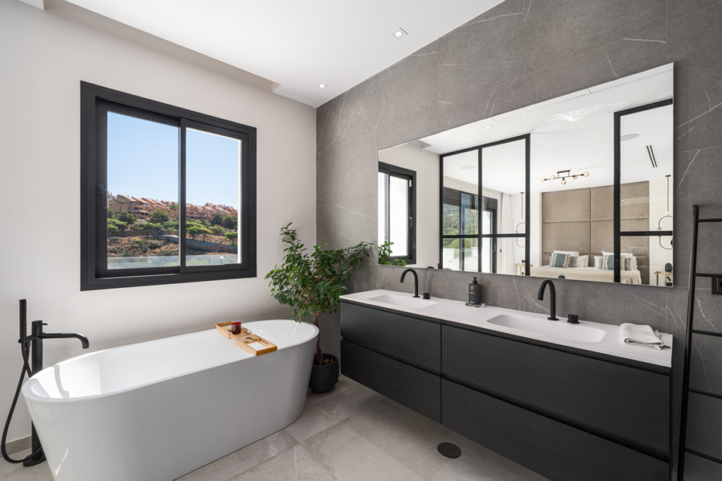 Detached Villa — Elviria