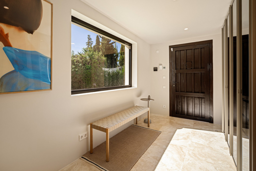 Detached Villa — Nueva Andalucía