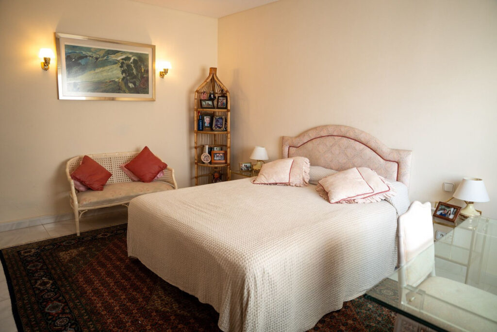 Middle Floor Apartment — Puerto Banús