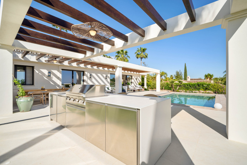 Villa – Chalet — Nueva Andalucía