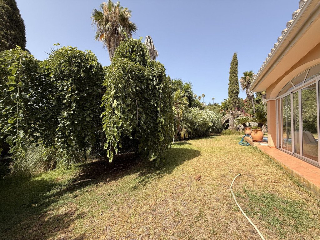 Villa – Chalet — Elviria