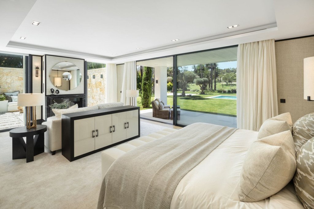 Villa – Chalet — Nueva Andalucía