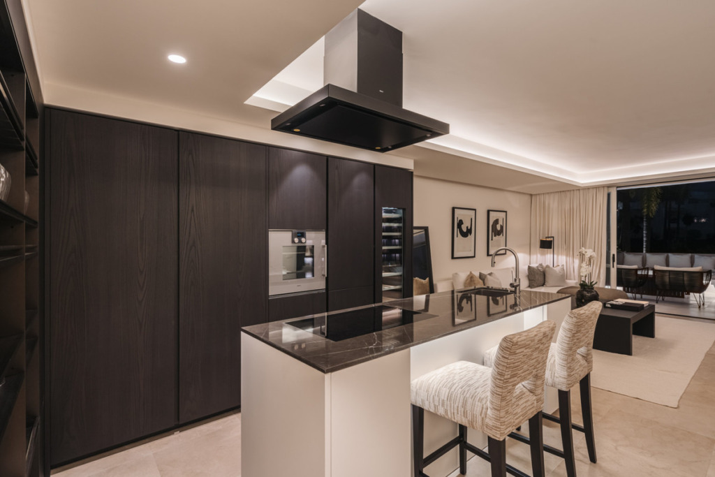 Middle Floor Apartment — The Golden Mile