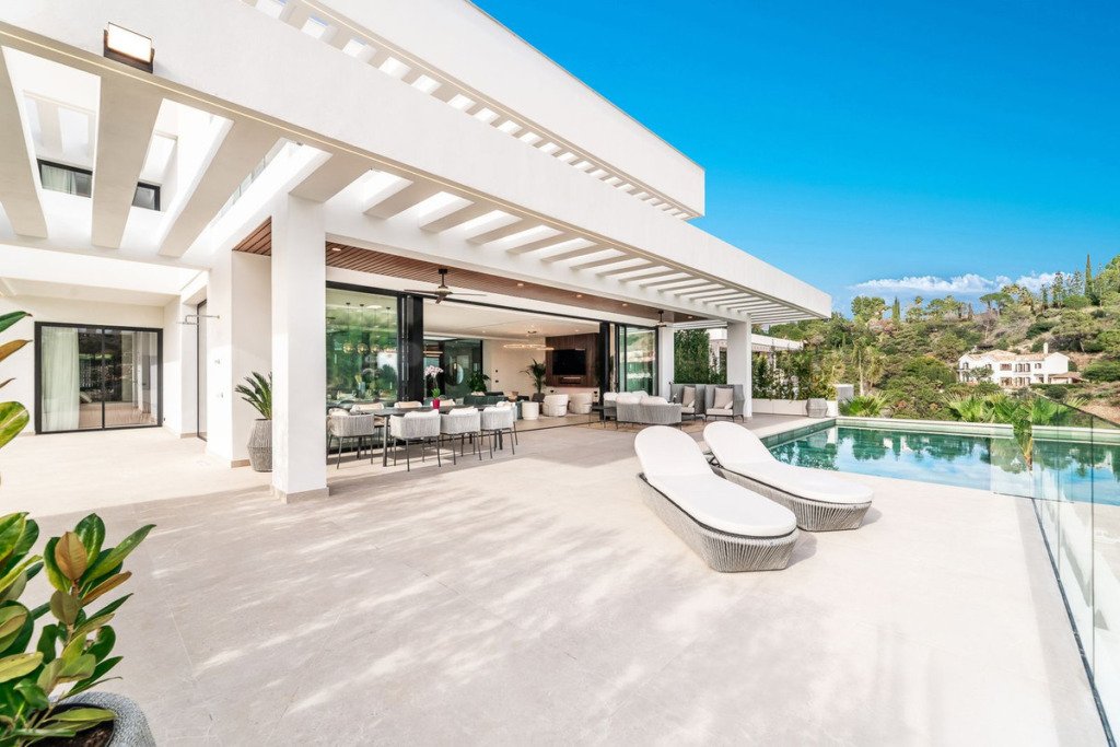Detached Villa — El Madroñal