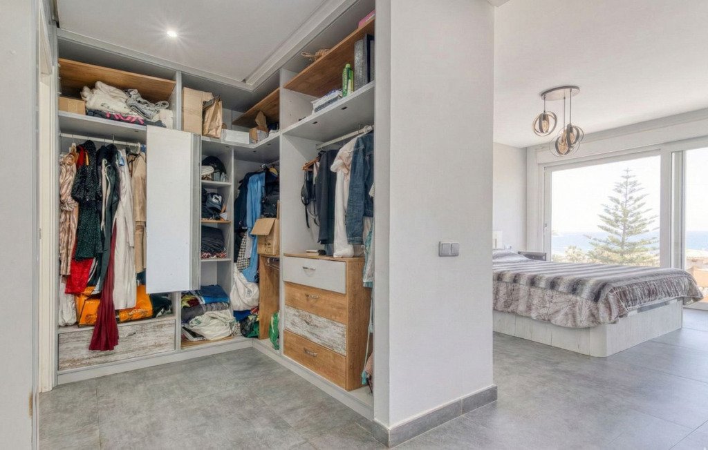 Villa – Chalet — Estepona