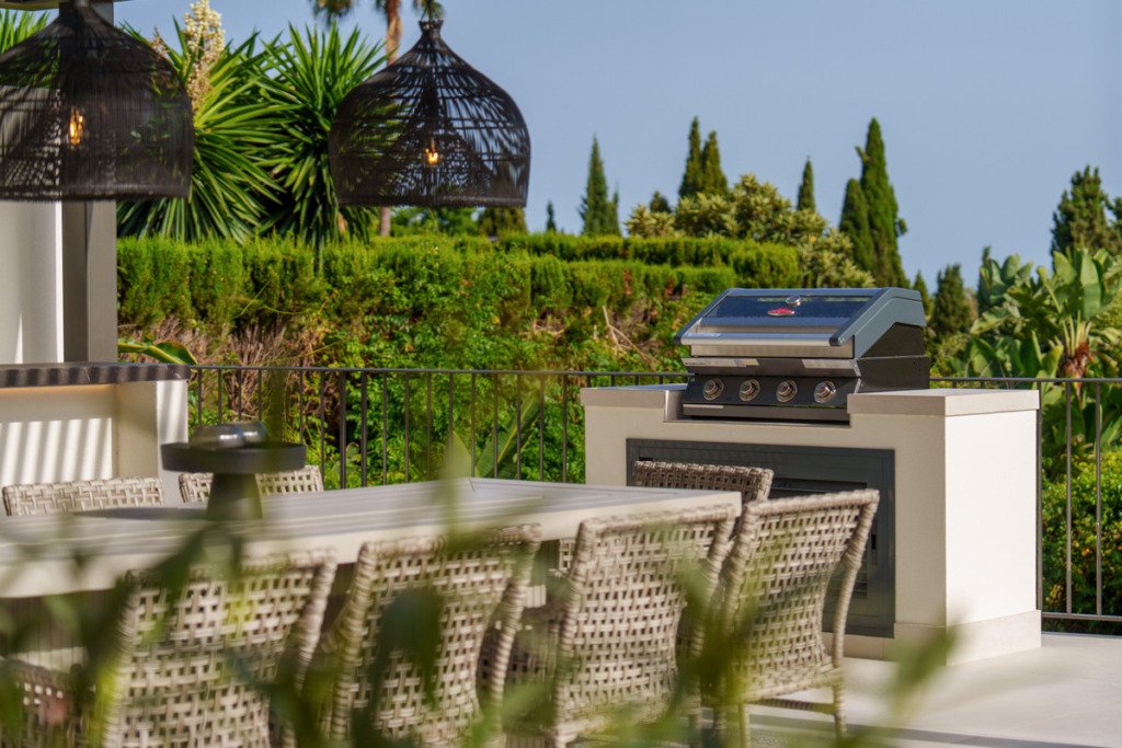 Detached Villa — The Golden Mile