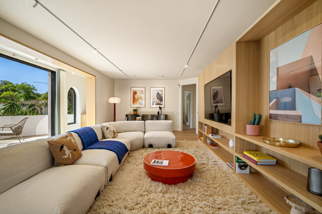 Detached Villa — Nueva Andalucía