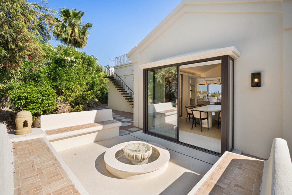 Villa – Chalet — Nueva Andalucía