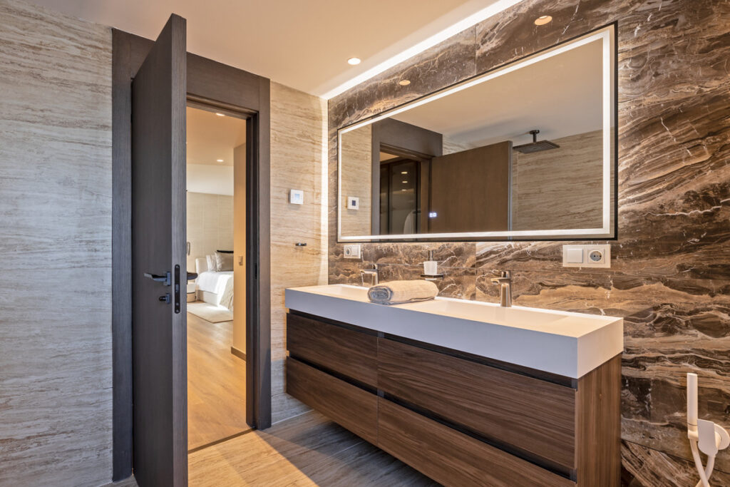 Middle Floor Apartment — Puerto Banús