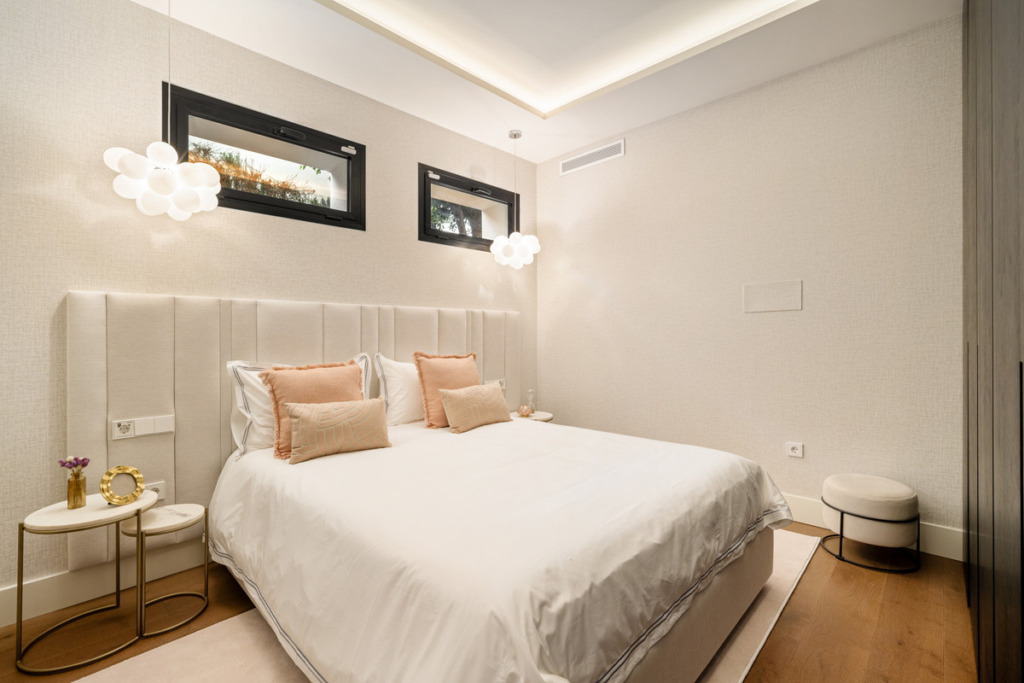 Villa – Chalet — Nueva Andalucía