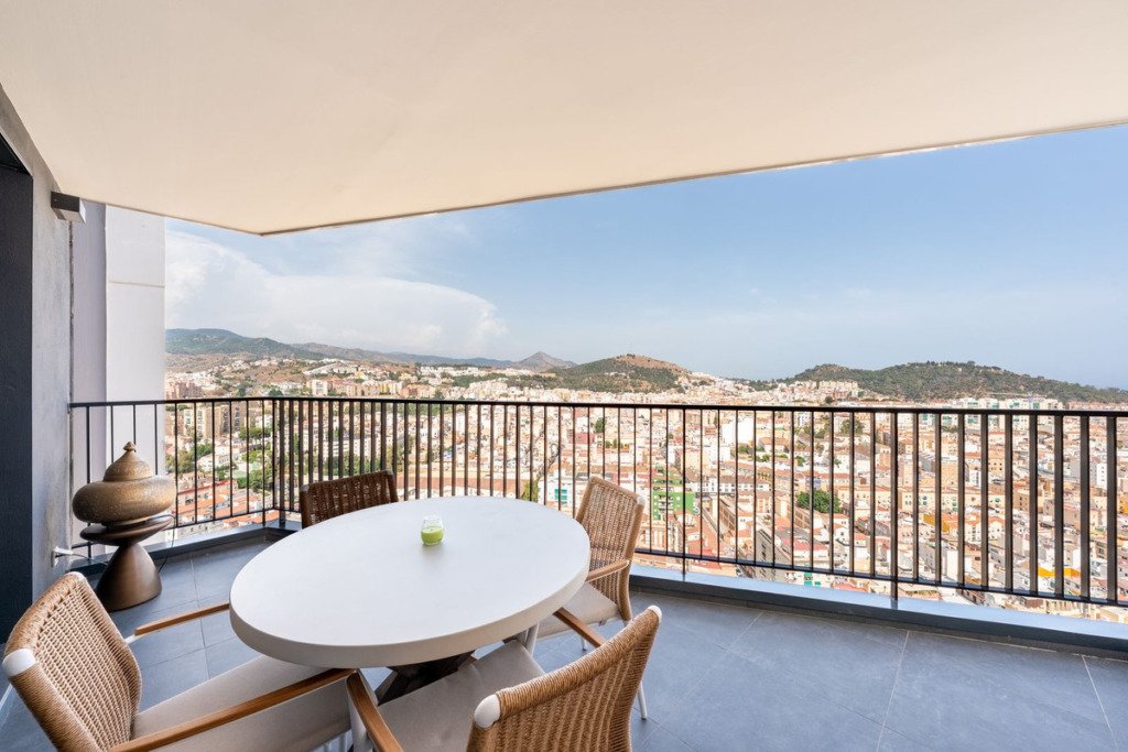 Middle Floor Apartment — Málaga