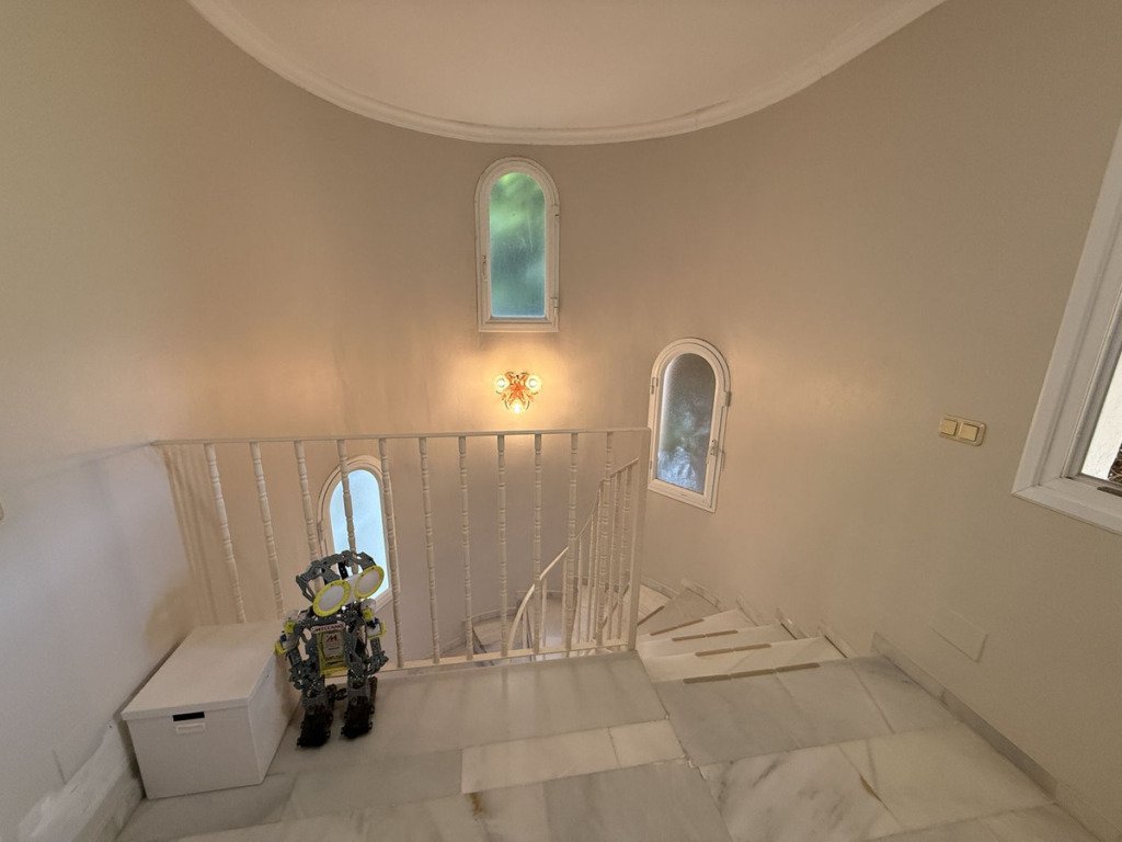 Villa – Chalet — Elviria