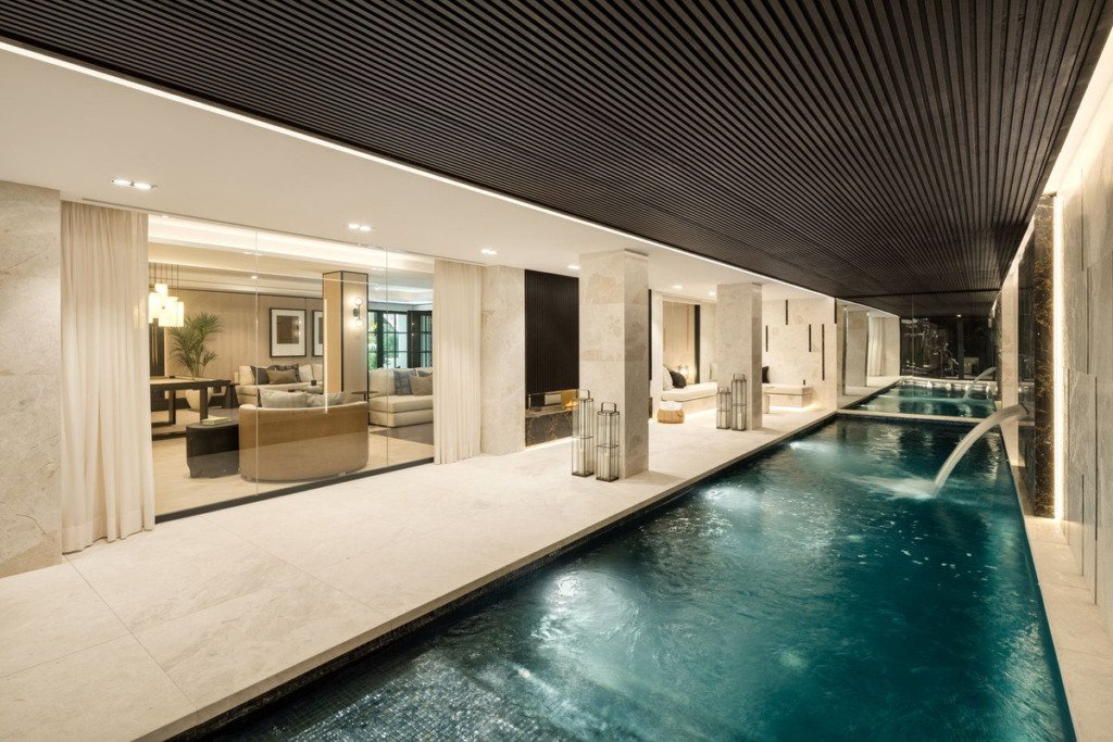 Villa – Chalet — Nueva Andalucía
