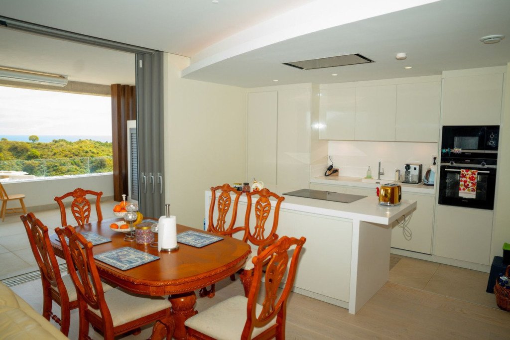 Middle Floor Apartment — Benahavís