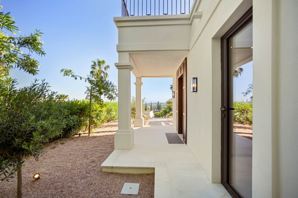 Villa – Chalet — Nueva Andalucía