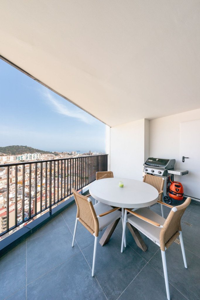 Middle Floor Apartment — Málaga