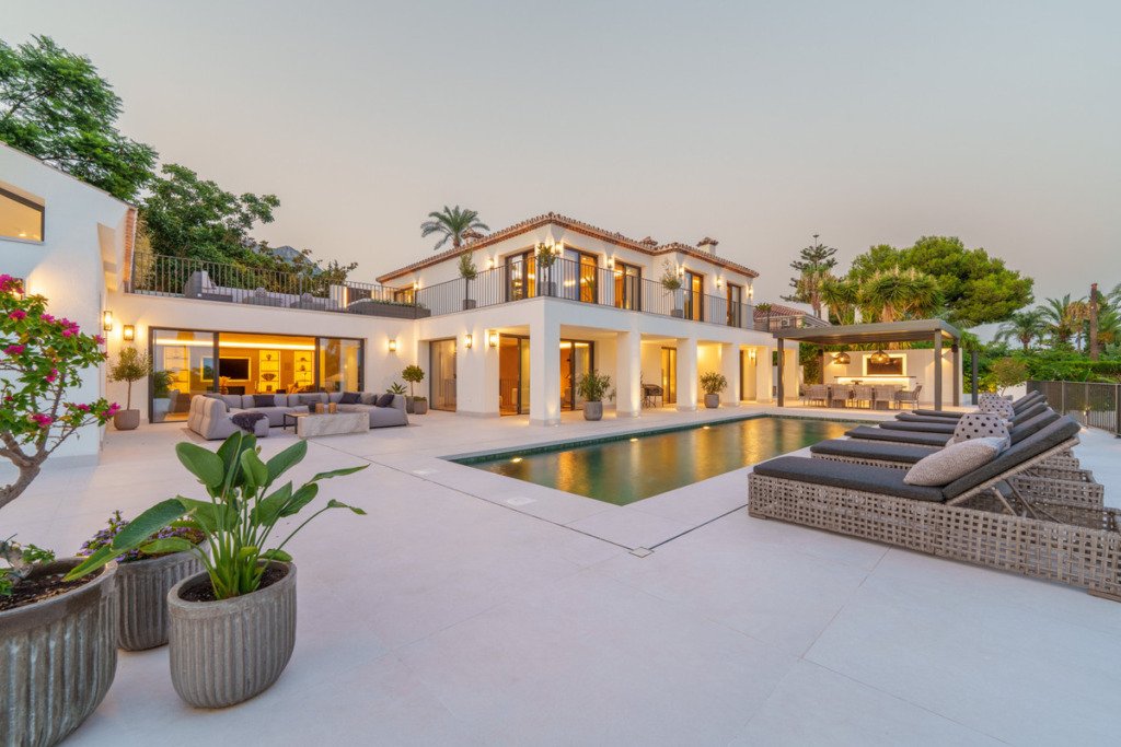Detached Villa — The Golden Mile