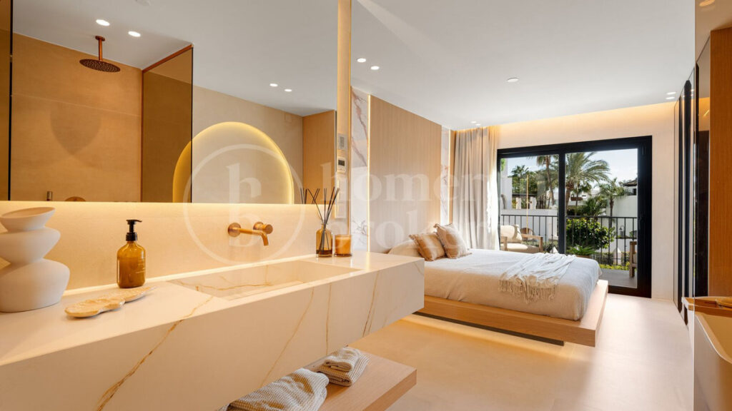 Villa – Chalet — Puerto Banús
