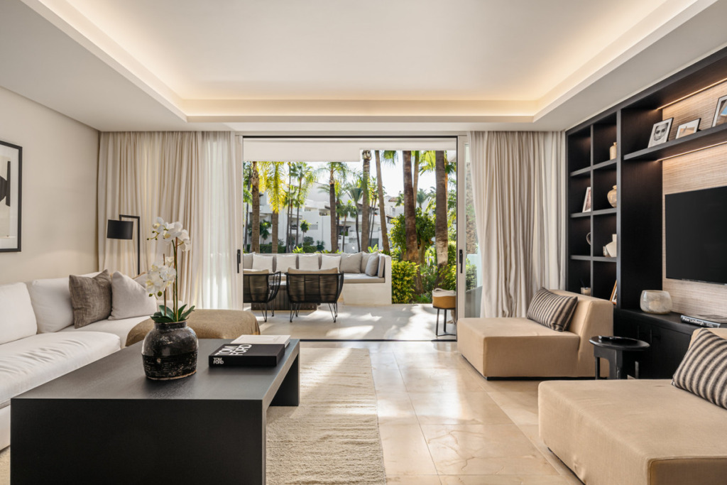Middle Floor Apartment — The Golden Mile
