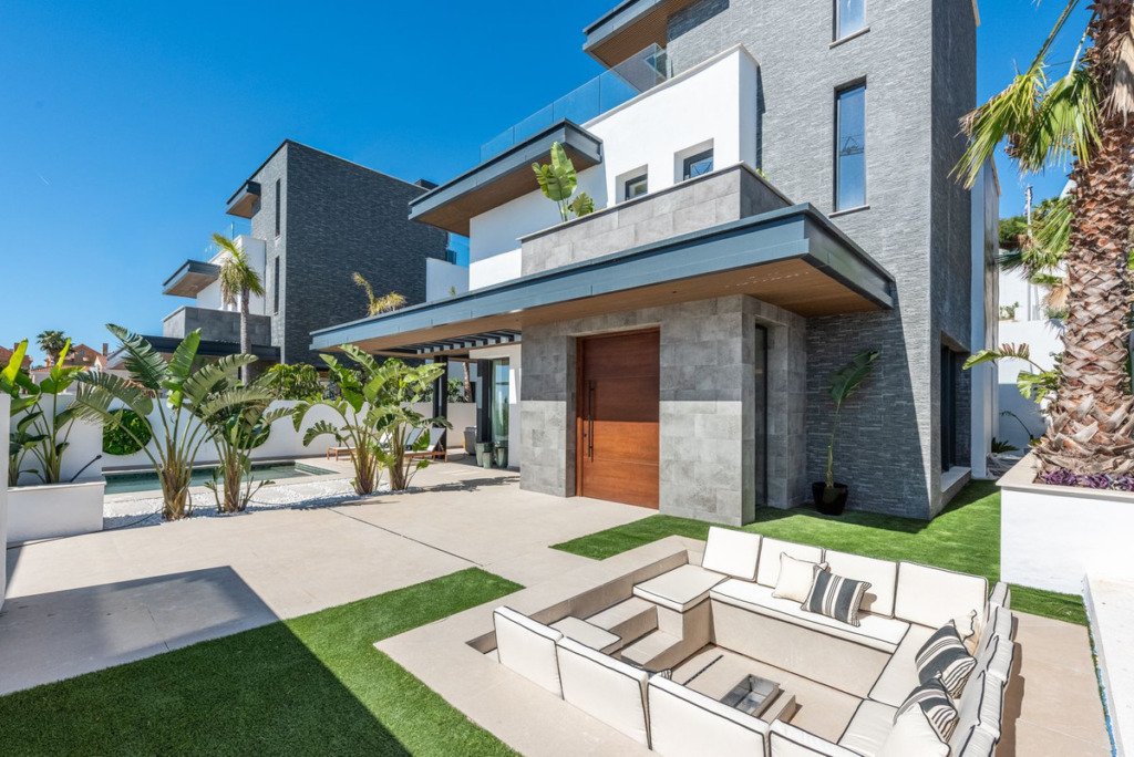 Villa – Chalet — Mijas Costa