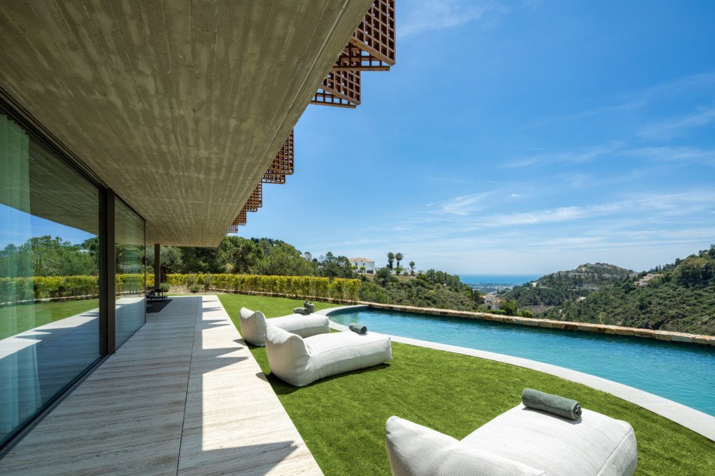 Detached Villa — El Madroñal